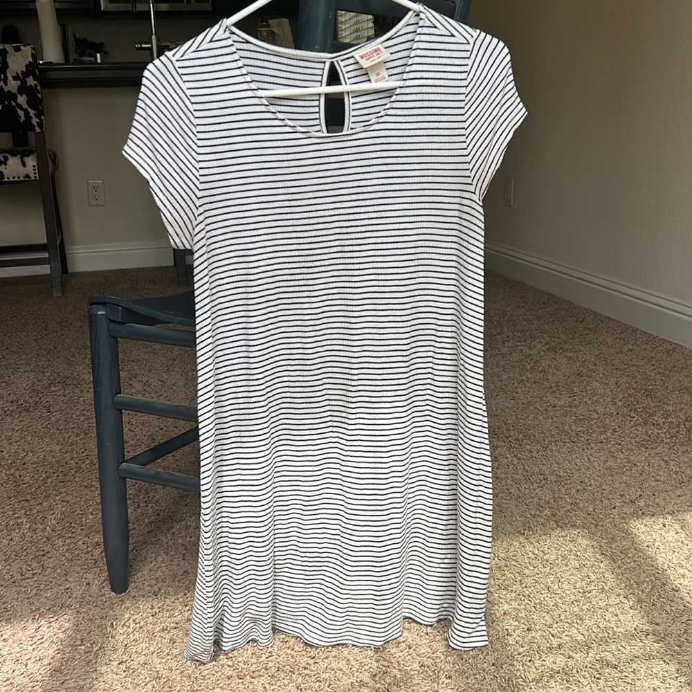 Tshirt dress. Super stretchy!!!
